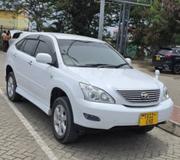 Toyota Harrier 2004 White for sale