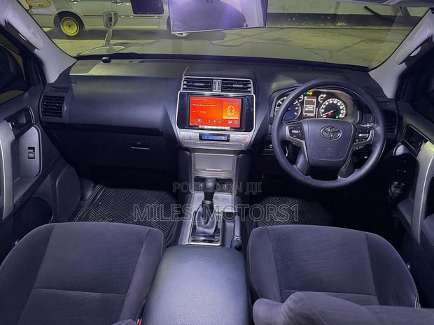 Toyota Land Cruiser Prado 2018 White