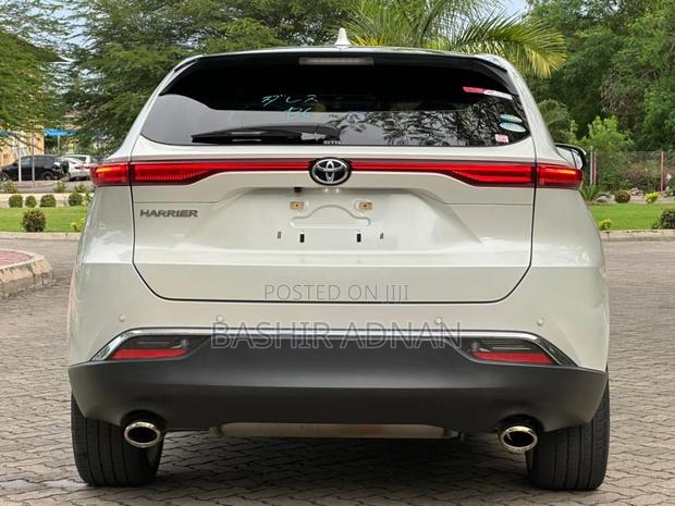 Toyota Harrier 2.0 2020 White