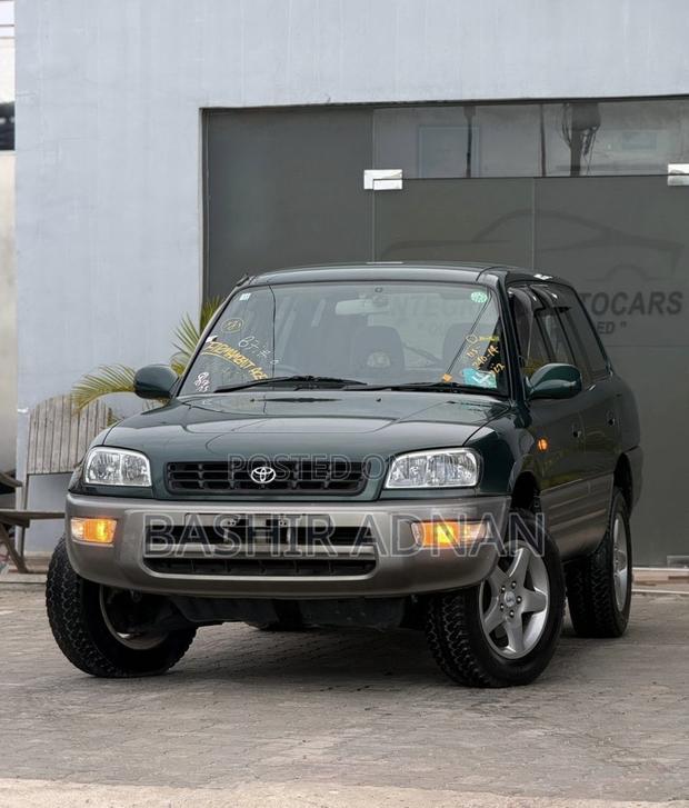 Toyota RAV4 1999 Green