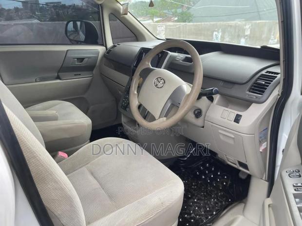 Toyota Noah 2008 White