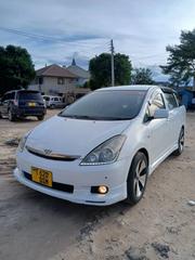 Toyota Wish 2004 White for sale