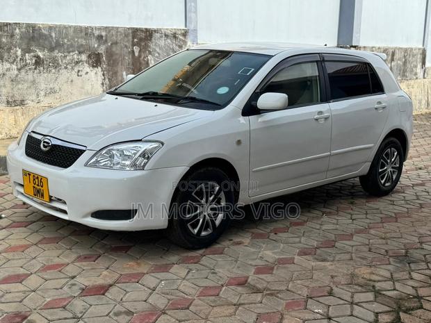 Toyota Corolla RunX 2004 White