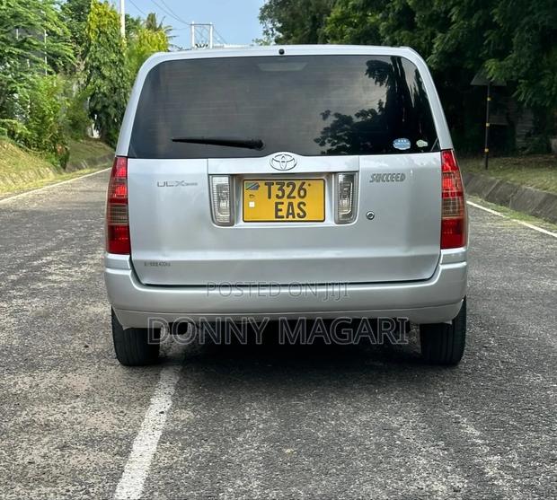 Toyota Probox 2006 Silver