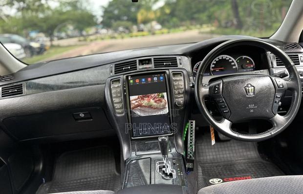 Toyota Crown 2007 White