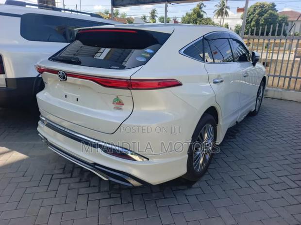 Toyota Harrier 2.5 Hybrid GR Sport 2020 White