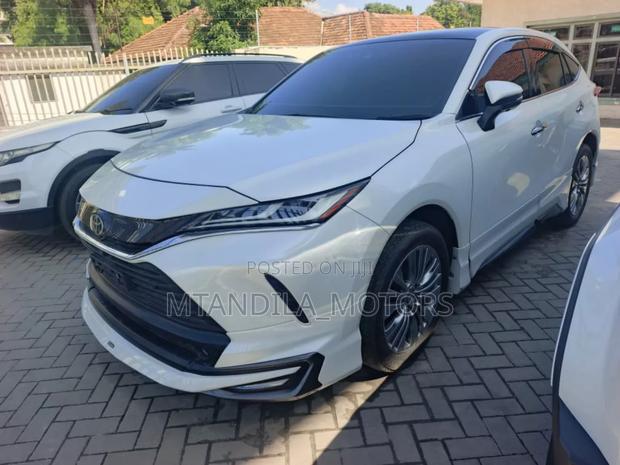 Toyota Harrier 2.5 Hybrid GR Sport 2020 White