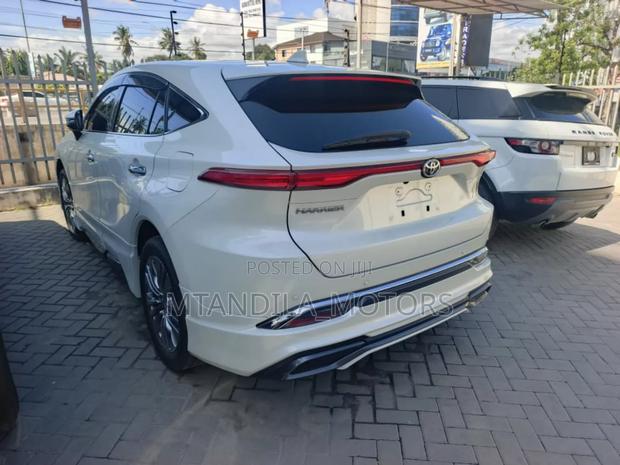 Toyota Harrier 2.5 Hybrid GR Sport 2020 White