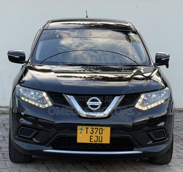 Nissan X-Trail 2.0 Petrol FWD 2014 Black