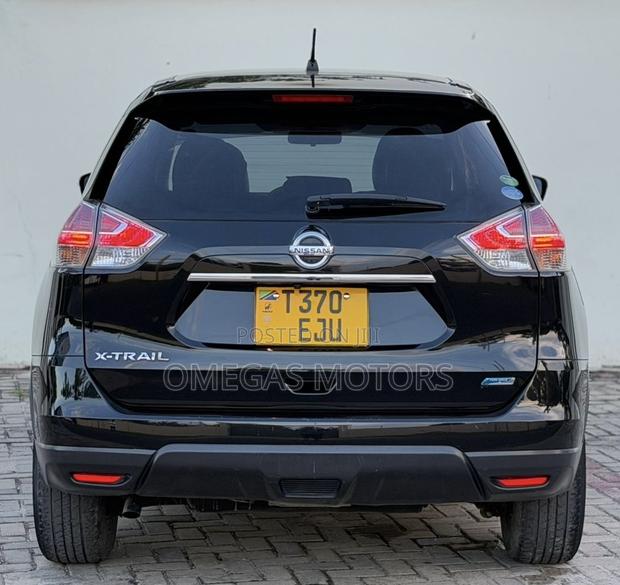 Nissan X-Trail 2.0 Petrol FWD 2014 Black