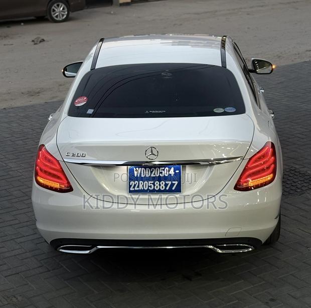 Mercedes-Benz C200 2015 Pearl