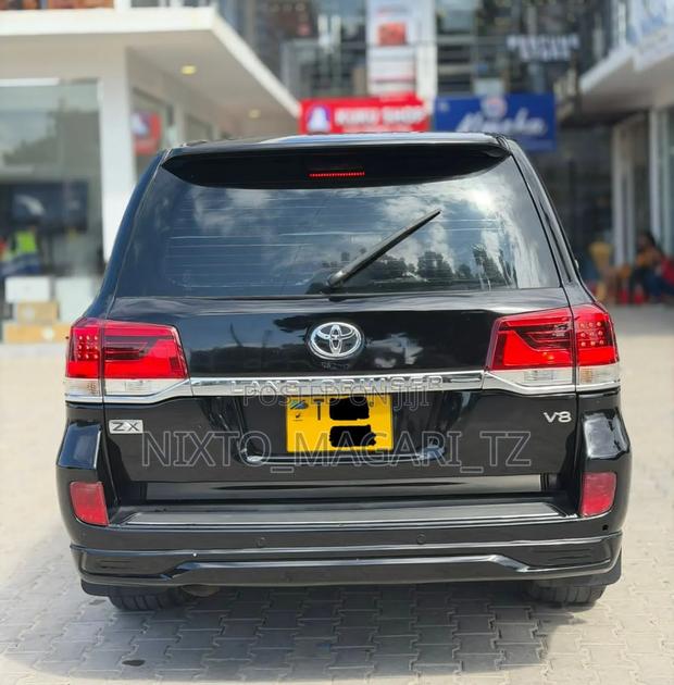 Toyota Land Cruiser 2017 Black