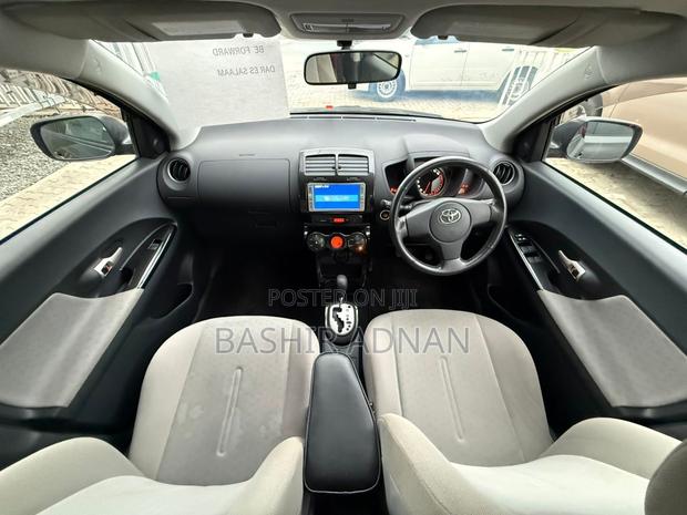 Toyota IST 2009 Gray