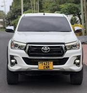 Toyota Hilux 2018 White for sale