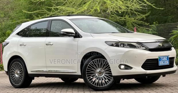 Toyota Harrier 2015