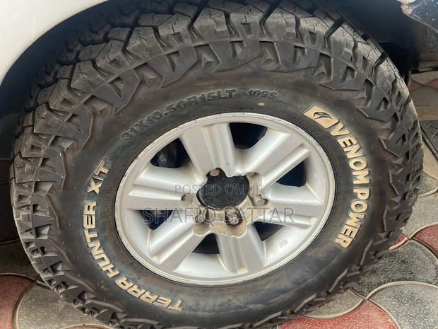 Toyota Hilux 3.0 D-4D 4x4 2014 Silver