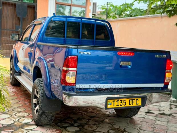 Toyota Hilux Revo Double Cab Deisel 2.8 AWD 2016 Blue
