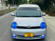 Toyota Sienta 1.5 AWD 2005 Silver for sale