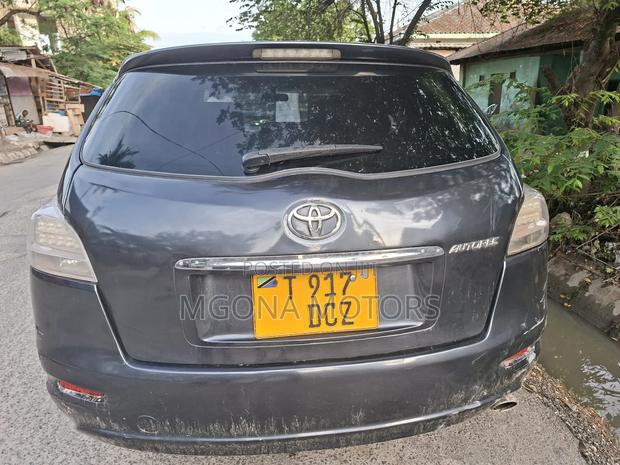 Toyota Mark X Zio 2.4 AWD (6 seater) 2008 Gray