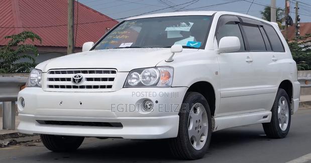 Toyota Kluger 2005 White