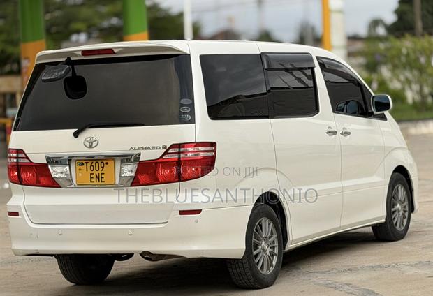 Toyota Alphard 2006 White