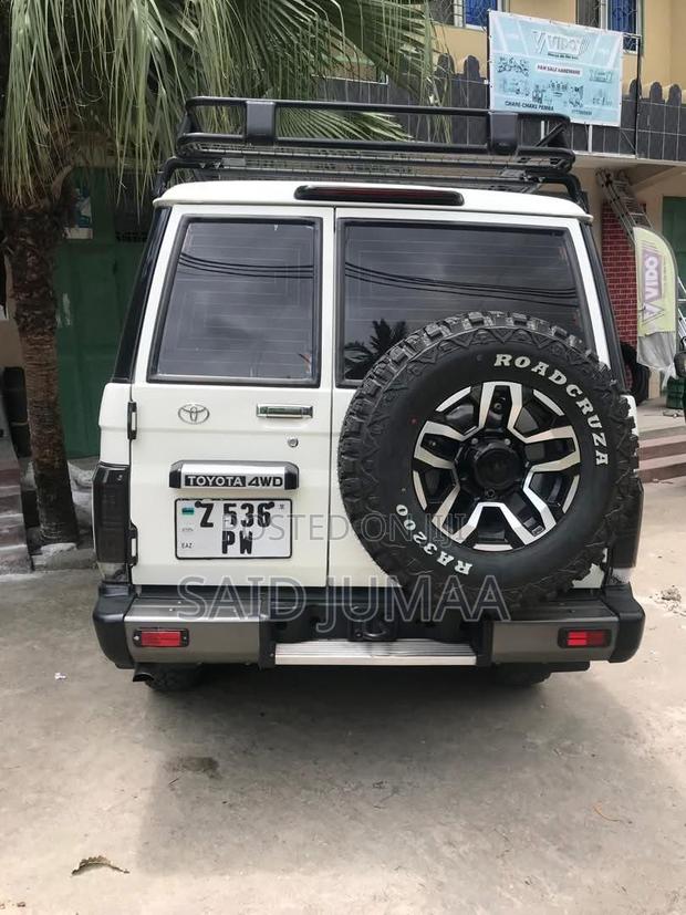 Toyota Land Cruiser 76 Series 2011 White