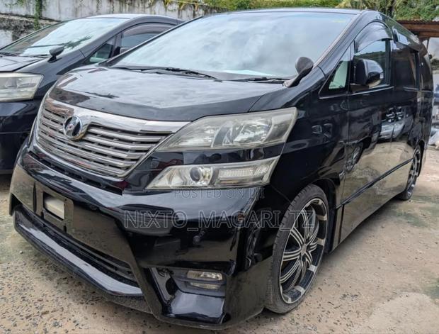 Toyota Vellfire 2009 Black
