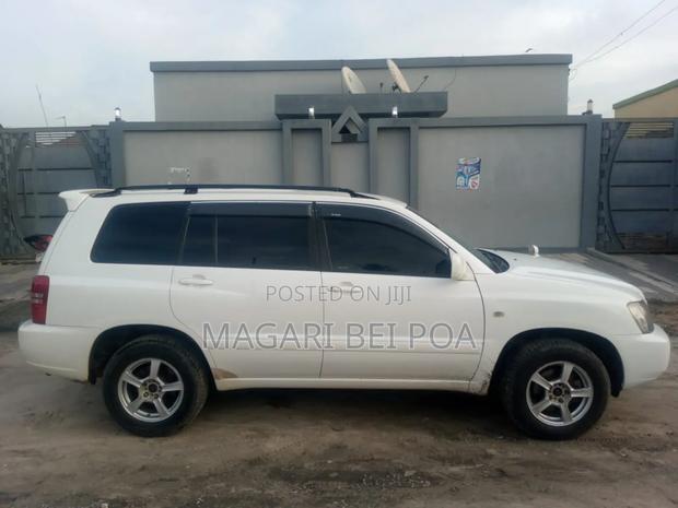 Toyota Kluger 2005 White