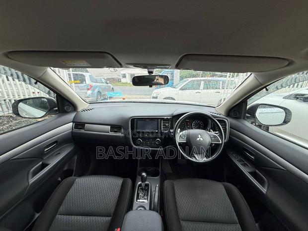 Mitsubishi Outlander 2015 White