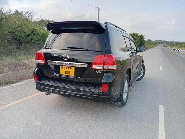 Toyota Land Cruiser 2009 Black