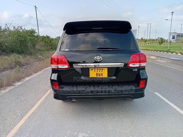 Toyota Land Cruiser 2009 Black