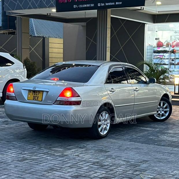 Toyota Mark II 2002 Silver