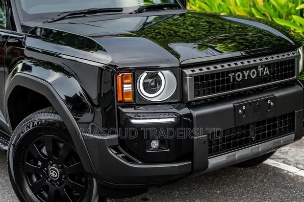 Toyota Land Cruiser Prado 2.4 Petrol 2025 Black
