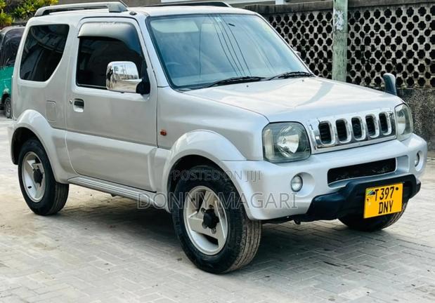 Suzuki Jimny 2000 Silver