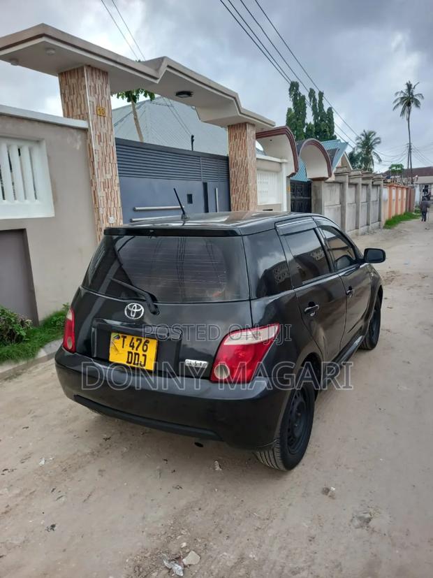 Toyota IST 2006 Black