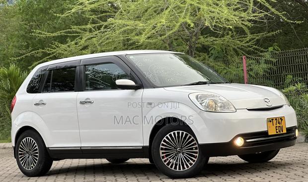Mazda Verisa 2006 White