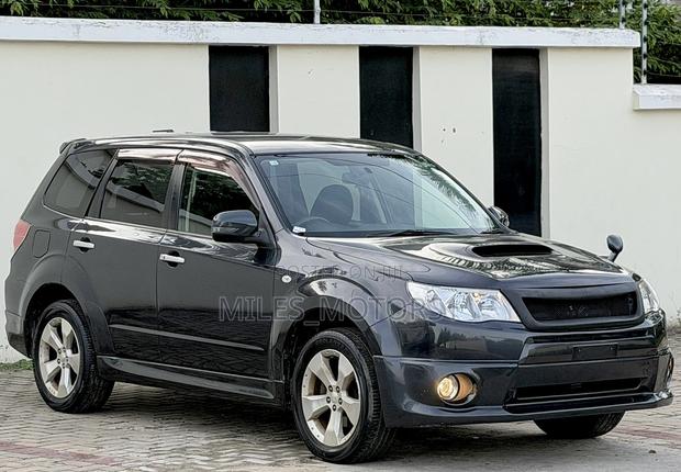 Subaru Forester 2010 Black