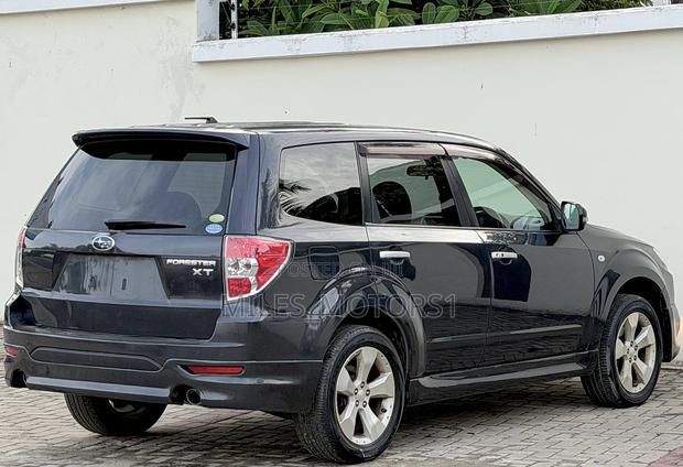 Subaru Forester 2010 Black