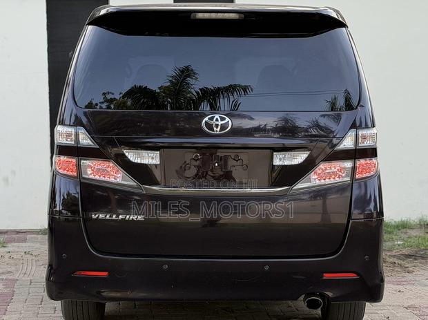 Toyota Vellfire 2010 Black
