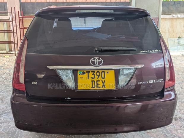 Toyota Mark II Blit 2006 Burgundy