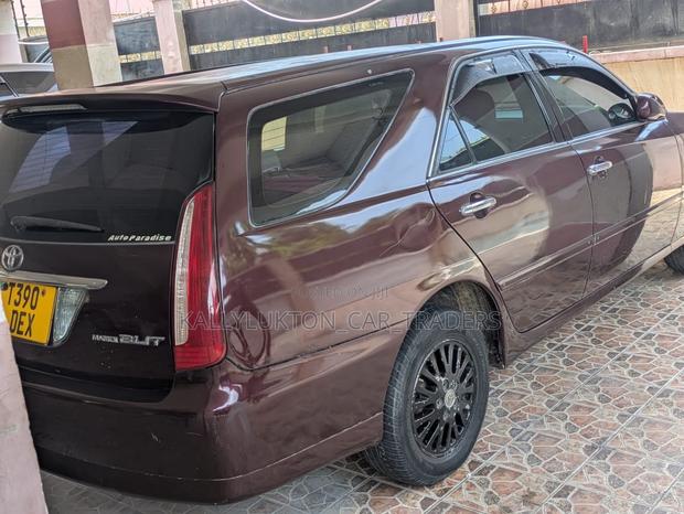 Toyota Mark II Blit 2006 Burgundy