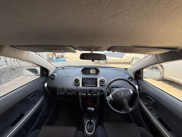 Toyota IST 2003 White