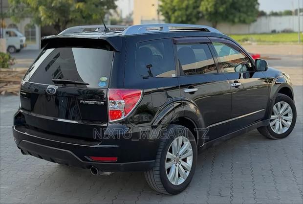 Subaru Forester 2011 Black