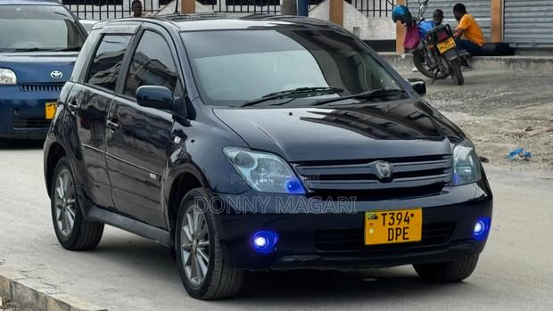 Toyota IST 2004 Blue