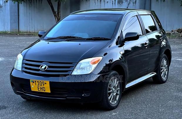 Toyota IST 2006 Black