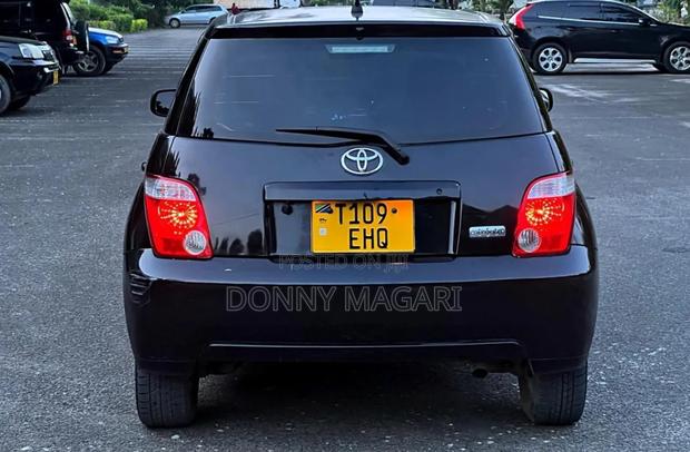 Toyota IST 2006 Black