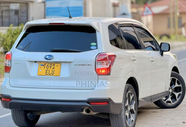 Subaru Forester 2014 White