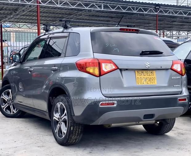 Suzuki Escudo 2016 Gray