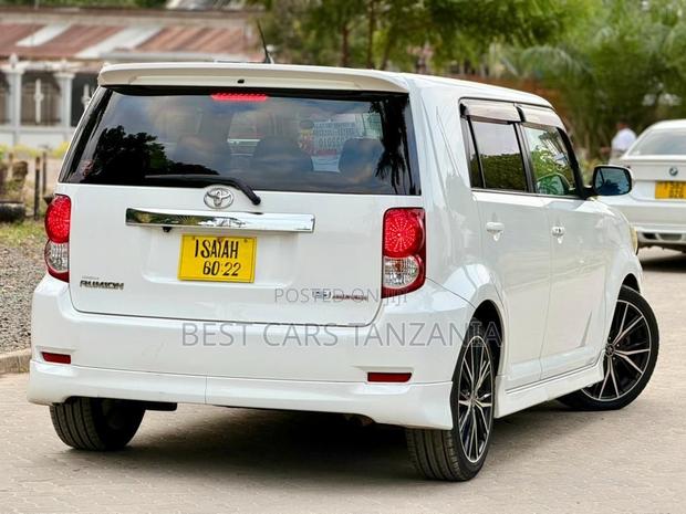 Toyota Corolla Rumion 2008 White