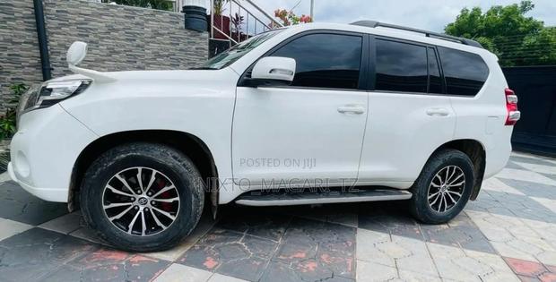 Toyota Land Cruiser Prado 2016 White